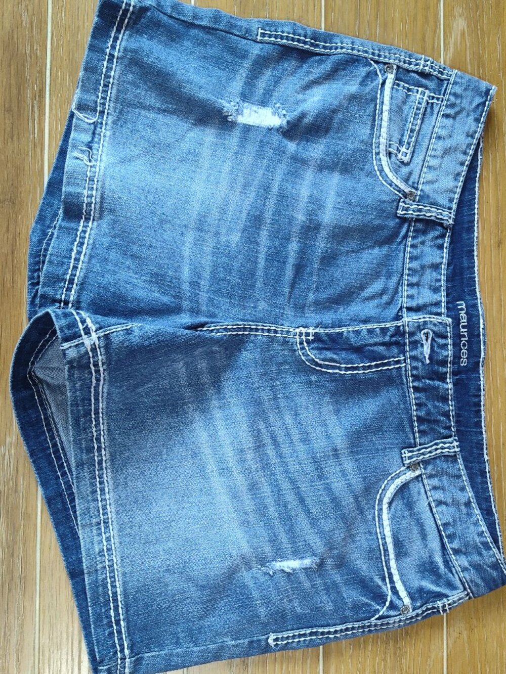 Maurices Medium Wash Denim Shorts – Size 15/16 Women's